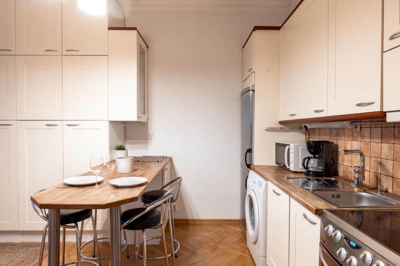 2Ndhomes Cozy & Compact Top Floor Studio In Erottaja Helsinki Kültér fotó